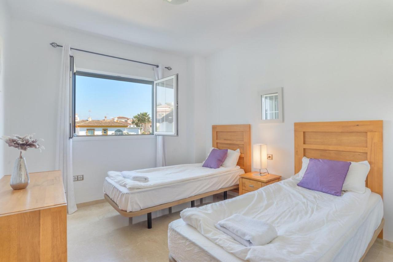 La Duquesa Real Apartment San Luis de Sabinillas Eksteriør billede